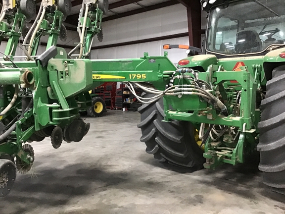 2015 John Deere 1795 Planter