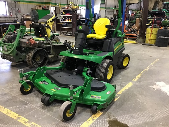 2019 John Deere 1570 Mower/Front Deck