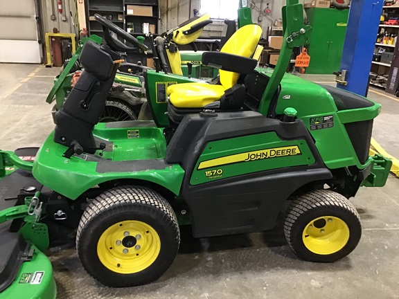 2019 John Deere 1570 Mower/Front Deck