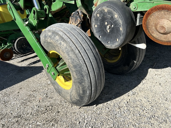 2005 John Deere 1770NT Planter