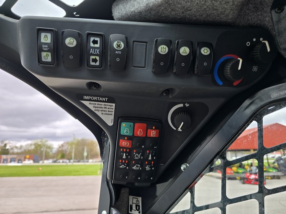2023 John Deere 325G Compact Track Loader