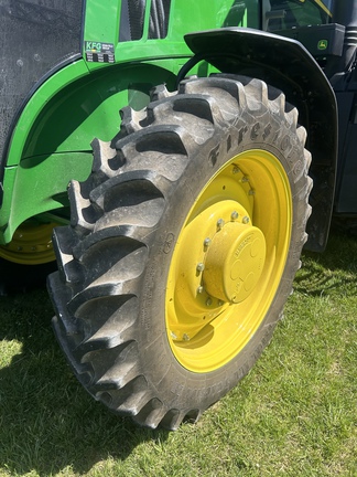 2023 John Deere 7R 230 Tractor