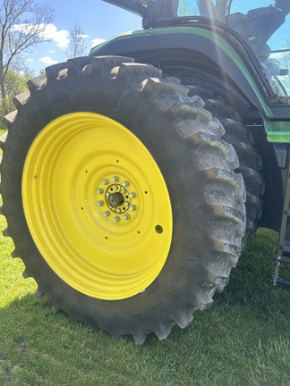 2023 John Deere 7R 230 Tractor