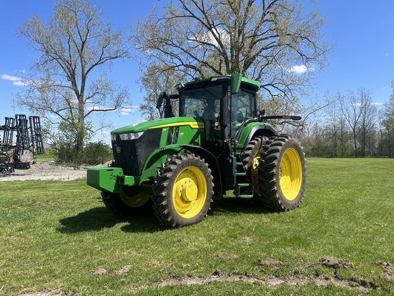 2023 John Deere 7R 230 Tractor