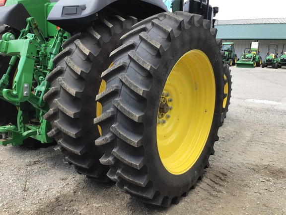 2023 John Deere 7R 230 Tractor