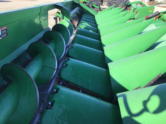 2010 John Deere 612C Header Corn Head