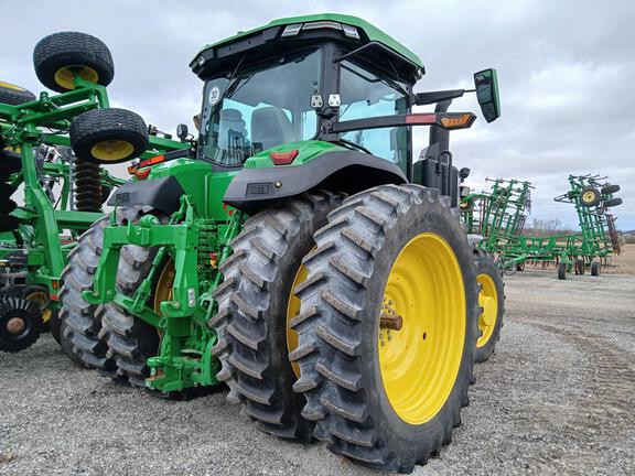 2024 John Deere 7R 230 Tractor