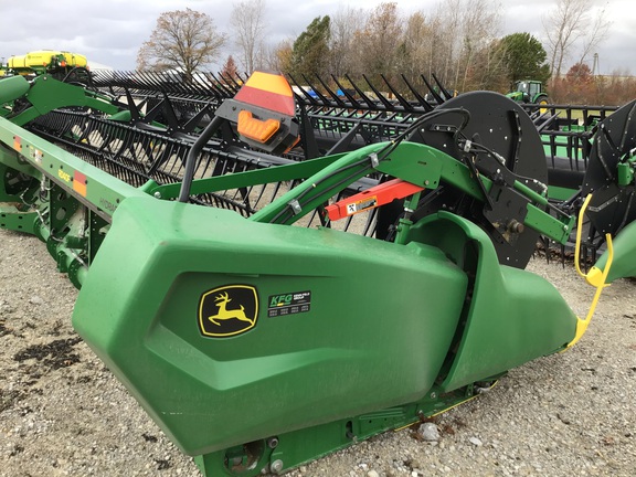 2022 John Deere RD40F Header Combine