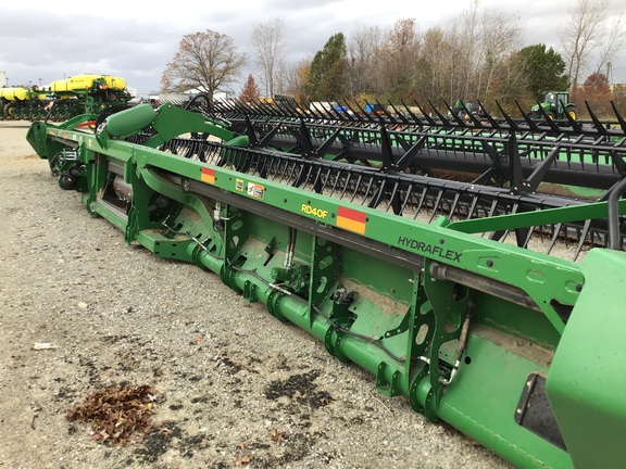 2022 John Deere RD40F Header Combine