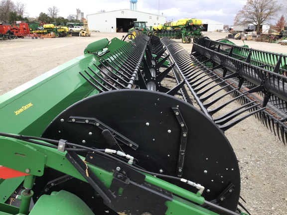 2022 John Deere RD40F Header Combine