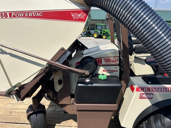 2019 Grasshopper 725DT Mower/Front Deck