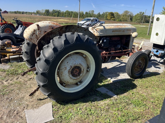 1957 Ford 860 Tractor