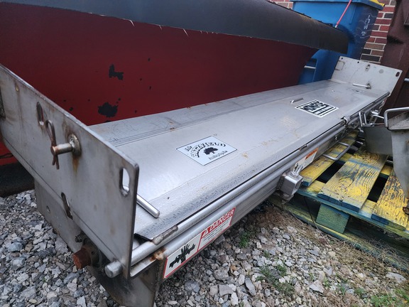 2005 Misc Under Tailgate Spreader Fertilizer Spreader