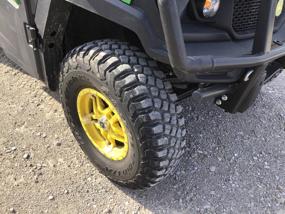 2019 John Deere XUV835R ATV