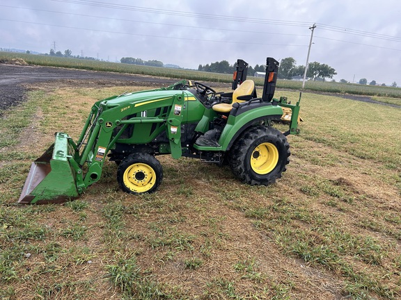 2017 John Deere 2032R Tractor Compact