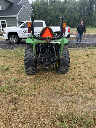 2017 John Deere 2032R Tractor Compact