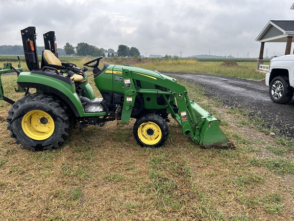 2017 John Deere 2032R Tractor Compact