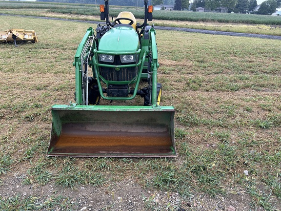 2017 John Deere 2032R Tractor Compact