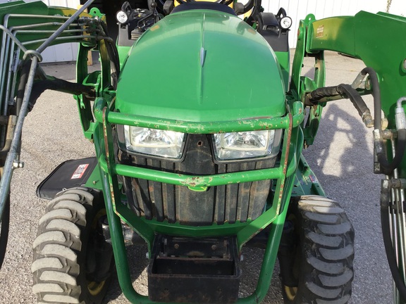 2017 John Deere 2032R Tractor Compact