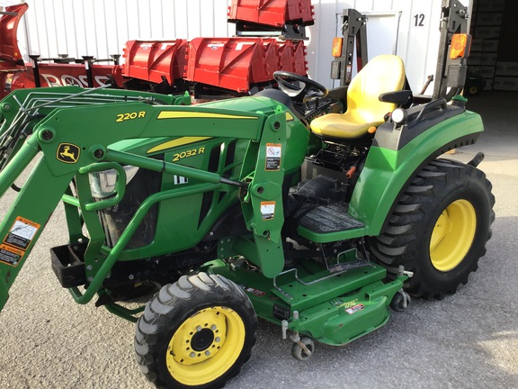 2017 John Deere 2032R Tractor Compact