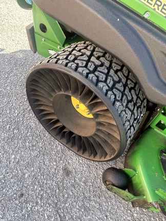 2022 John Deere Z970R Mower/Zero Turn