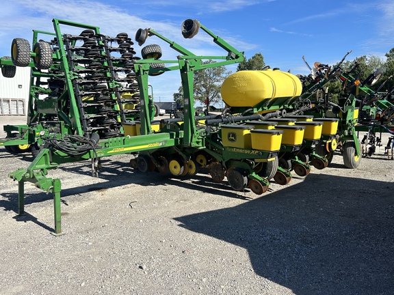 2005 John Deere 1770NT Planter