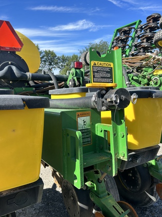 2005 John Deere 1770NT Planter