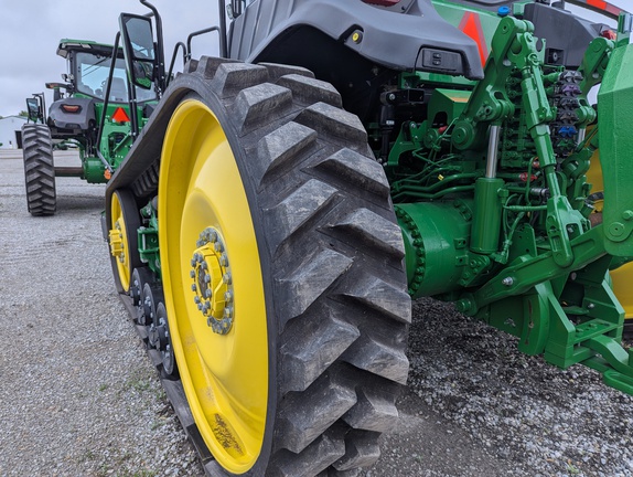 2024 John Deere 8RT 370 Tractor Rubber Track