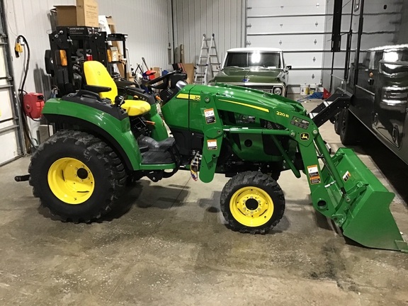 2023 John Deere 2032R Tractor Compact