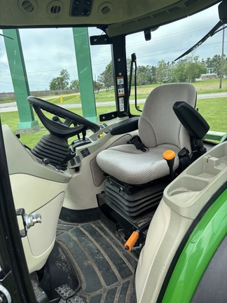 2018 John Deere 3046R Tractor Compact
