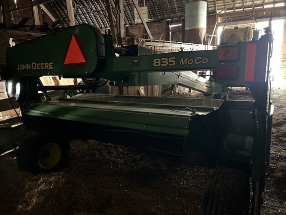 2019 John Deere 835 Mower Conditioner