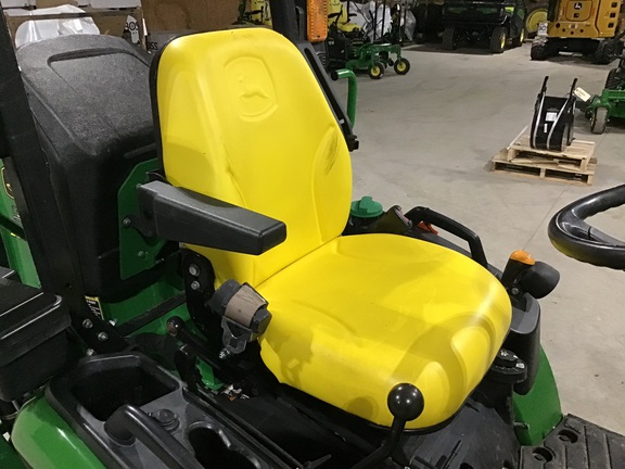 2019 John Deere 1025R Tractor Compact