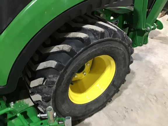 2019 John Deere 1025R Tractor Compact