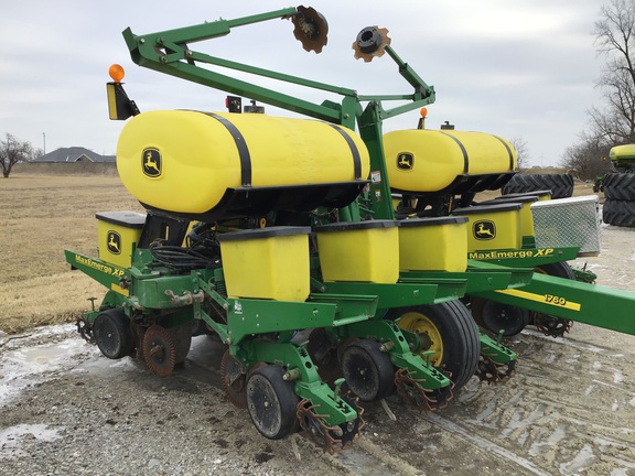 2012 John Deere 1760 Planter