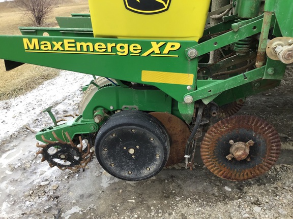 2012 John Deere 1760 Planter