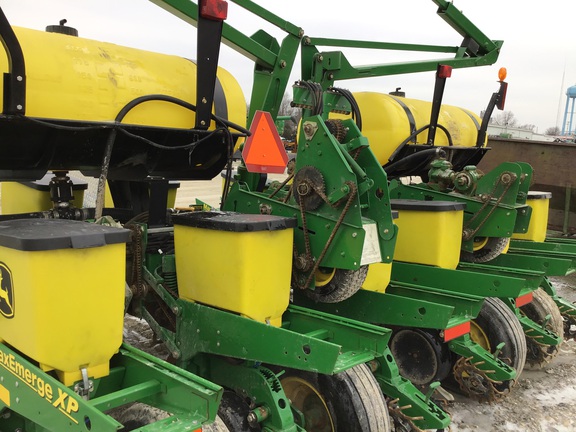 2012 John Deere 1760 Planter