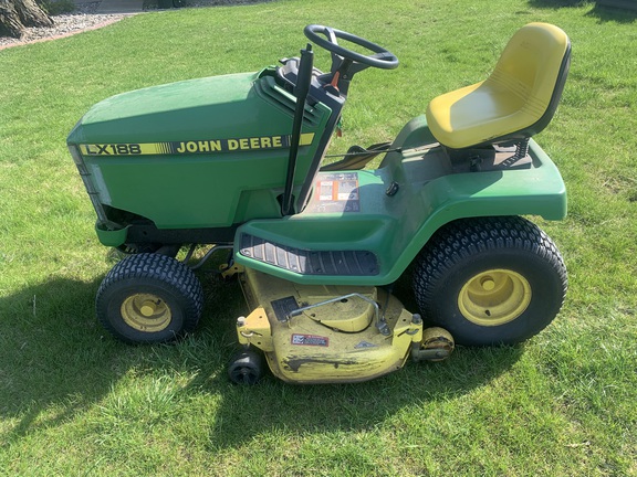 1995 John Deere LX188 Garden Tractor