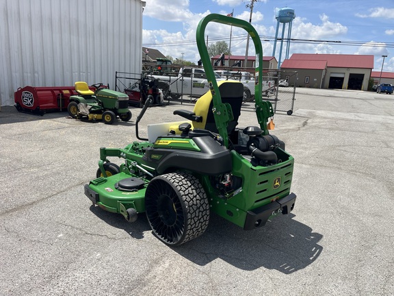 2023 John Deere Z950R Mower/Zero Turn
