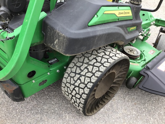 2023 John Deere Z950R Mower/Zero Turn