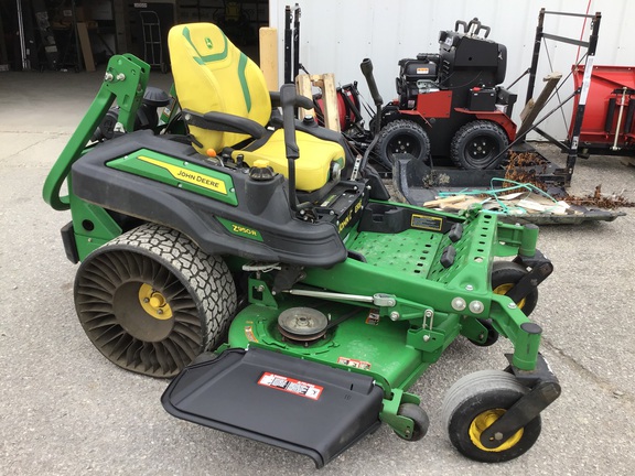 2023 John Deere Z950R Mower/Zero Turn