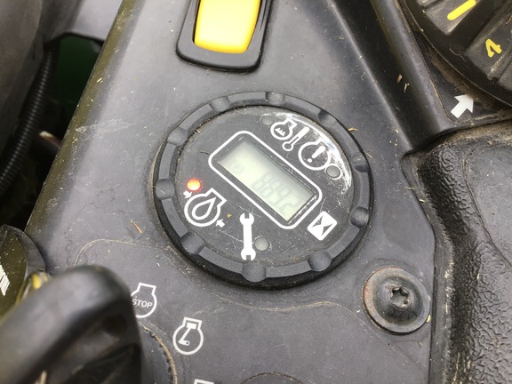 2023 John Deere Z950R Mower/Zero Turn