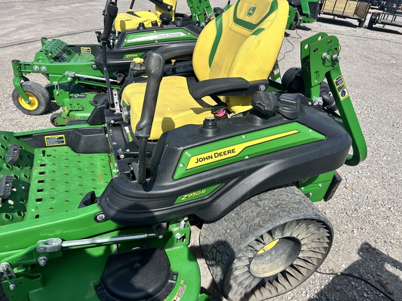 2023 John Deere Z950R Mower/Zero Turn