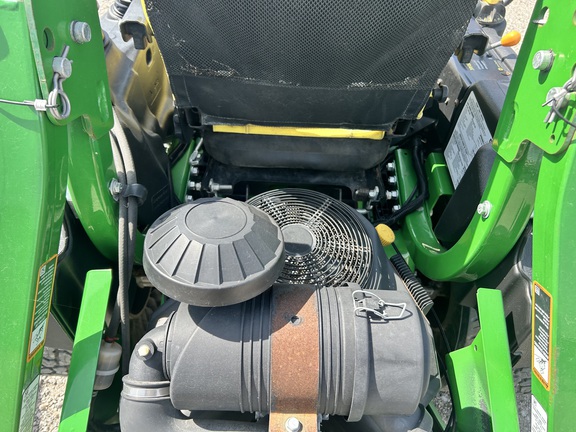 2023 John Deere Z950R Mower/Zero Turn