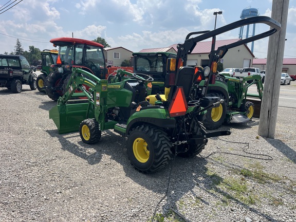 2021 John Deere 1025R Tractor Compact