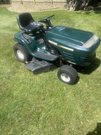2001 Craftsman LT1000 Garden Tractor