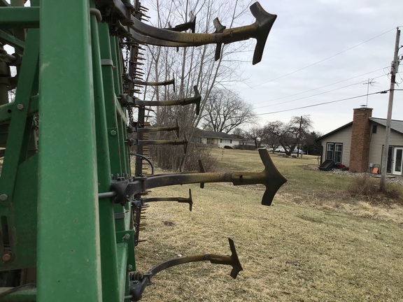 1998 John Deere 985 Field Cultivator