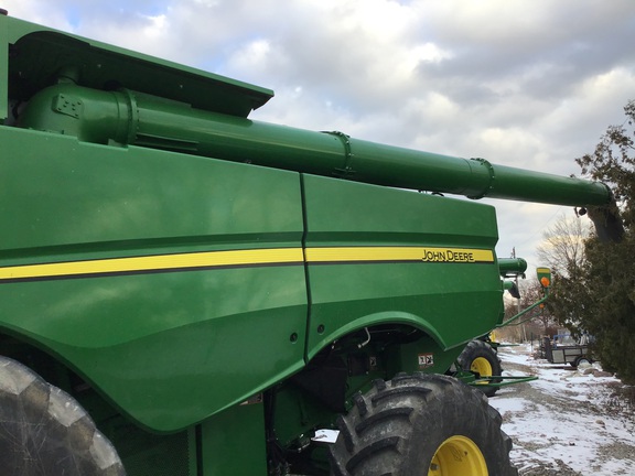 2023 John Deere S780 Combine