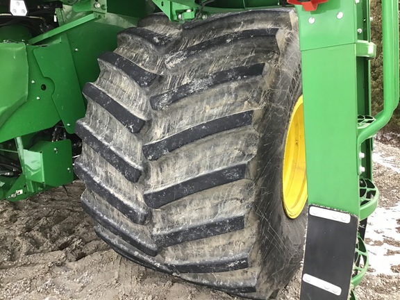 2023 John Deere S780 Combine