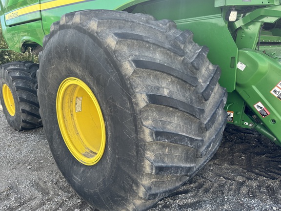 2023 John Deere S780 Combine