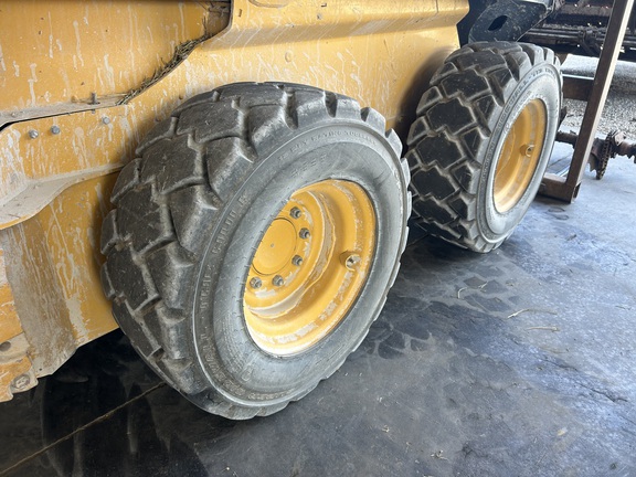 2022 John Deere 324G Skid Steer Loader